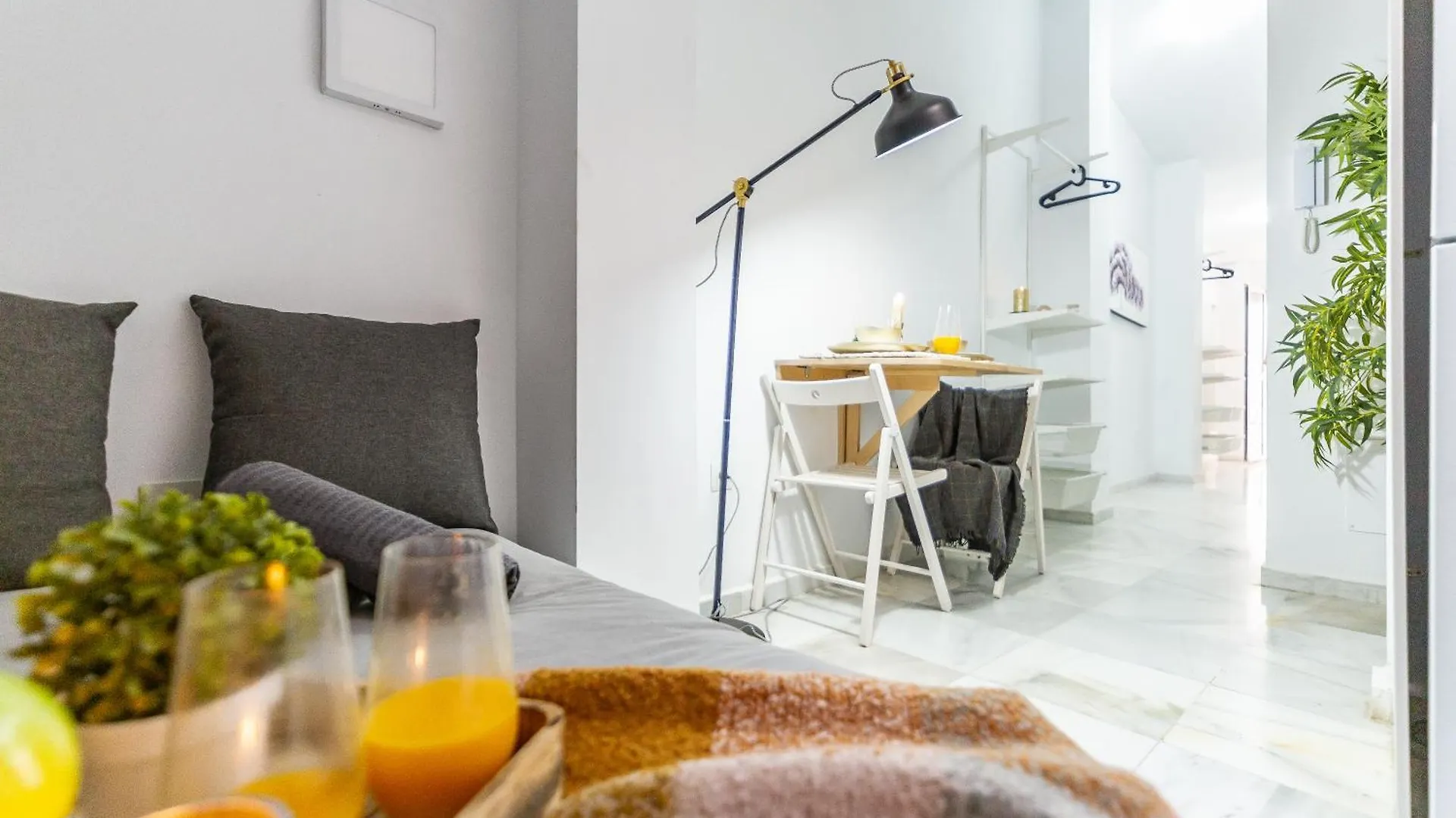 Premium Marmoles Residences Malaga Apartment